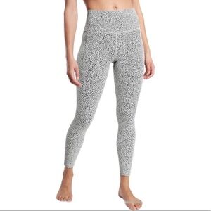 Athleta Salutation Stash Pocket II Textured Tight